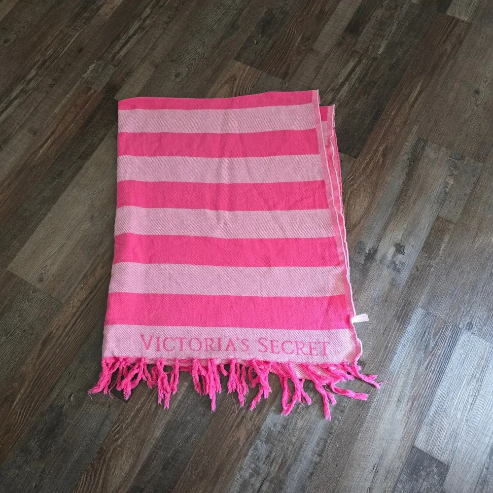 Victoria's Secret Beach Towel Women One Size Pink Striped Fringed Cotton Logo